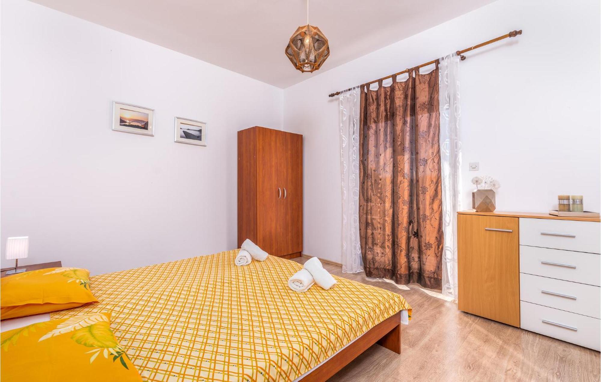 Gorgeous Apartment In Krk With Kitchen Krk Town Exterior foto